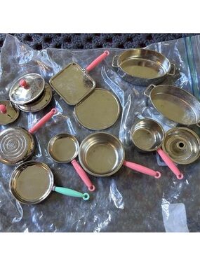 Tyco Kitchen Littles '96 Deluxe Cookware Set Pots Pans Roasters Metal for Barbie